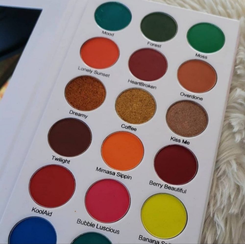 Eyeshadow pallet